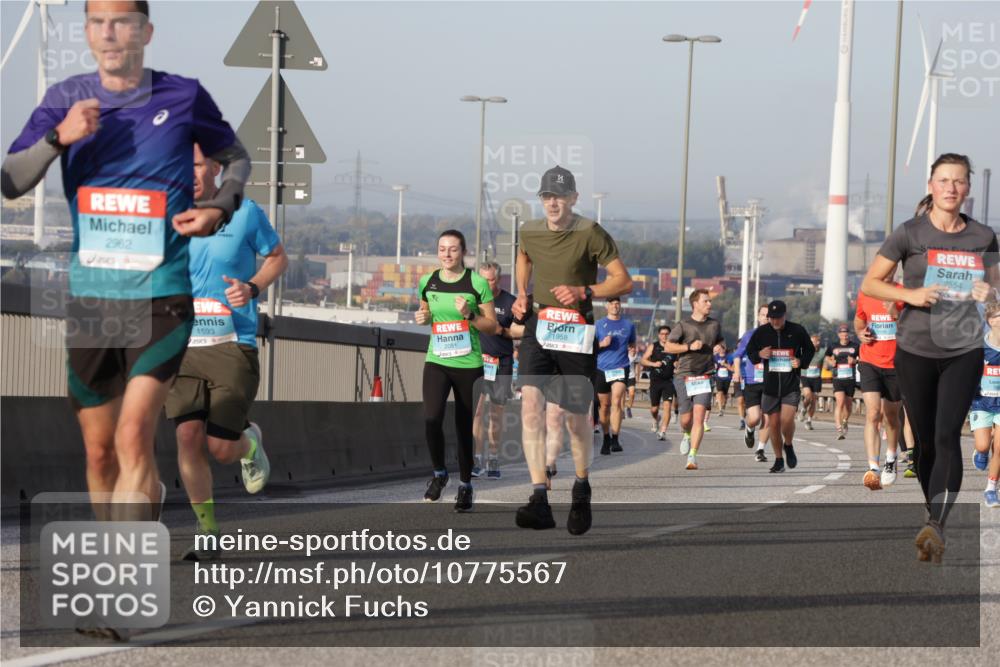 03.10.2026 - Köhlbrandbrückenlauf Yannick Fuchs http://msf.ph/oto/10775567 03.10.2026 09:41:07 Position 2 2962, 1593, 1958, 2051, 2554 meine-sportfotos.de