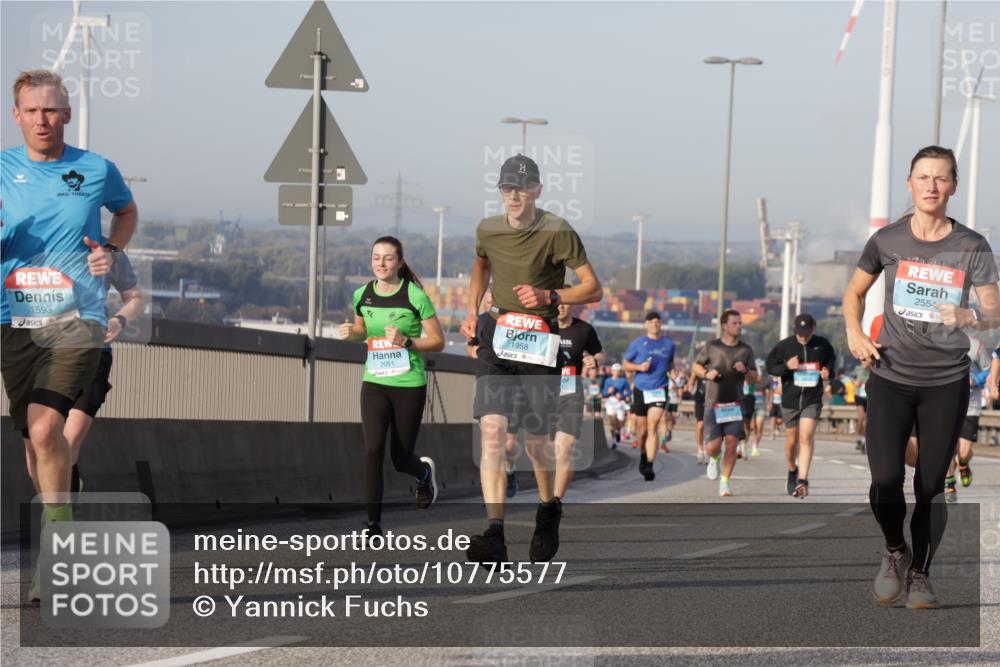 03.10.2026 - Köhlbrandbrückenlauf Yannick Fuchs http://msf.ph/oto/10775577 03.10.2026 09:41:08 Position 2 1593, 2051, 1958, 2554 meine-sportfotos.de