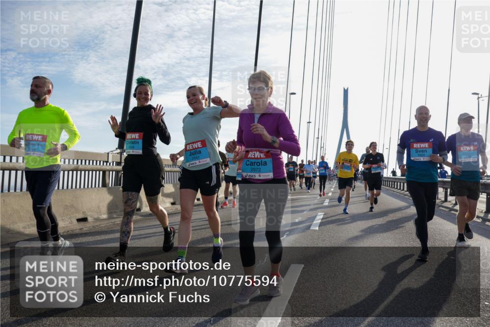 03.10.2026 - Köhlbrandbrückenlauf Yannick Fuchs http://msf.ph/oto/10775594 03.10.2026 09:35:13 Position 1 1316, 3548, 2541, 2972, 2329 meine-sportfotos.de