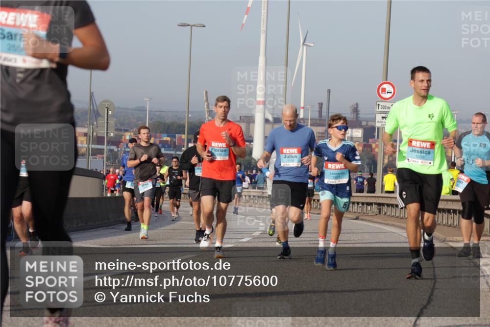 03.10.2026 - Köhlbrandbrückenlauf Yannick Fuchs http://msf.ph/oto/10775600 03.10.2026 09:41:11 Position 2 256, 1108, 1500, 1109, 3821, 1039 meine-sportfotos.de
