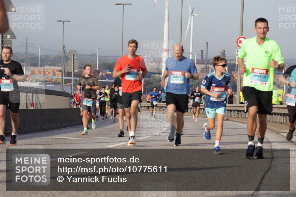 03.10.2026 - Köhlbrandbrückenlauf Yannick Fuchs http://msf.ph/oto/10775611 03.10.2026 09:41:11 Position 2 1424, 2173, 1109, 1039, 2380 meine-sportfotos.de