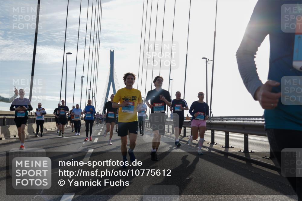 03.10.2026 - Köhlbrandbrückenlauf Yannick Fuchs http://msf.ph/oto/10775612 03.10.2026 09:35:14 Position 1  meine-sportfotos.de