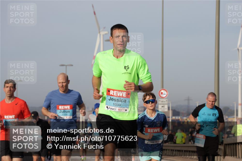03.10.2026 - Köhlbrandbrückenlauf Yannick Fuchs http://msf.ph/oto/10775623 03.10.2026 09:41:13 Position 2 1109, 1039, 3821, 2380, 512 meine-sportfotos.de