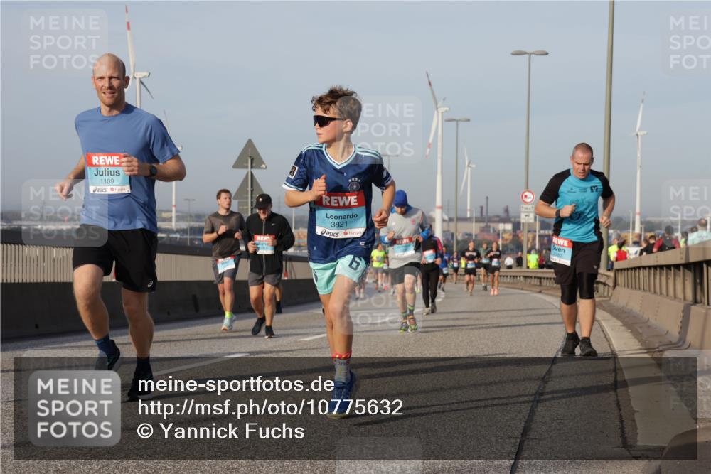 03.10.2026 - Köhlbrandbrückenlauf Yannick Fuchs http://msf.ph/oto/10775632 03.10.2026 09:41:16 Position 2 1109, 3821 meine-sportfotos.de