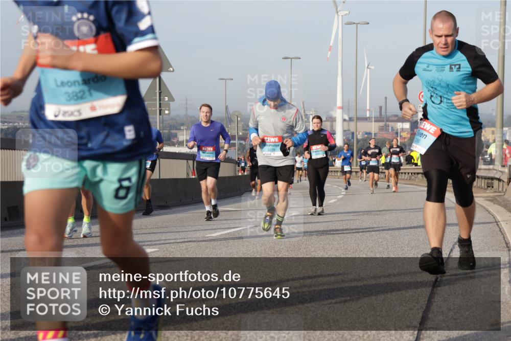 03.10.2026 - Köhlbrandbrückenlauf Yannick Fuchs http://msf.ph/oto/10775645 03.10.2026 09:41:17 Position 2 3821, 2279, 2380 meine-sportfotos.de