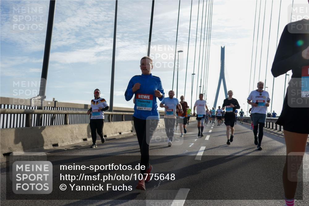 03.10.2026 - Köhlbrandbrückenlauf Yannick Fuchs http://msf.ph/oto/10775648 03.10.2026 09:35:17 Position 1 3255, 24 meine-sportfotos.de