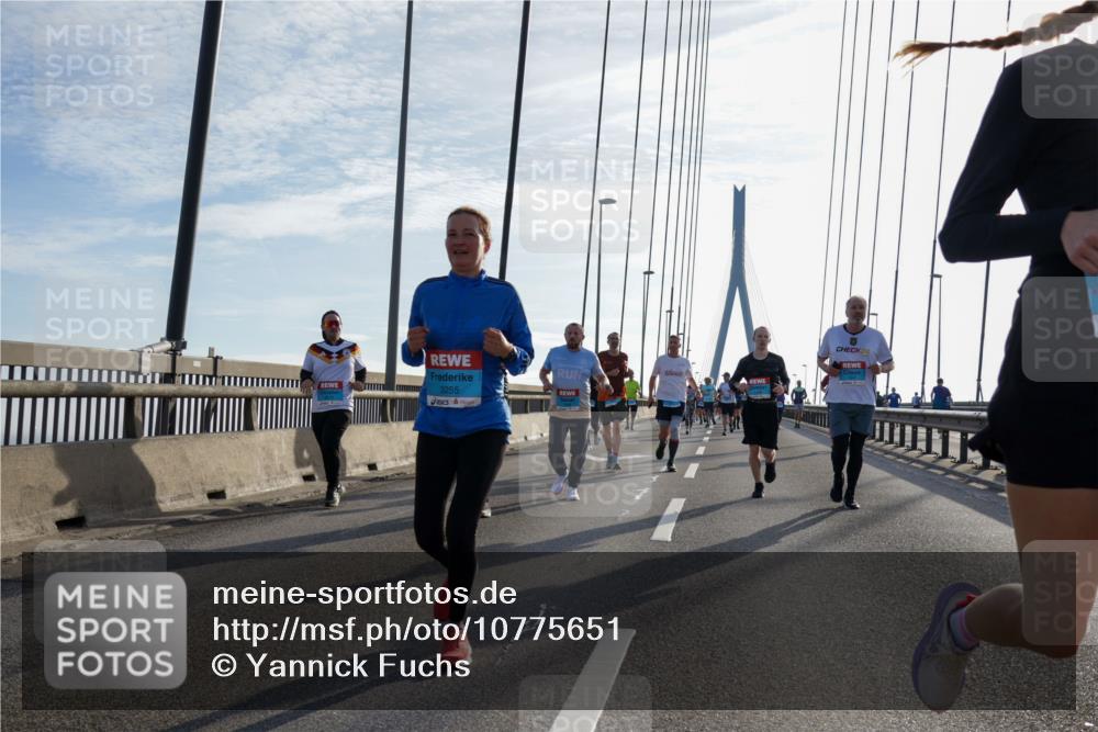 03.10.2026 - Köhlbrandbrückenlauf Yannick Fuchs http://msf.ph/oto/10775651 03.10.2026 09:35:17 Position 1 3255, 20, 24 meine-sportfotos.de