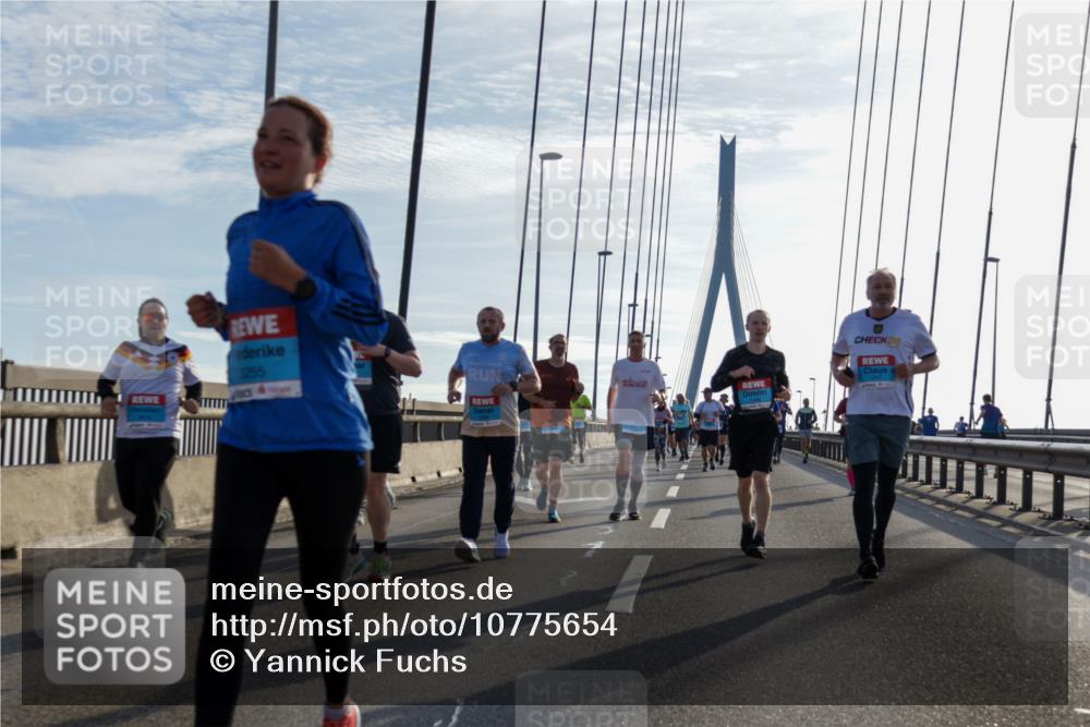 03.10.2026 - Köhlbrandbrückenlauf Yannick Fuchs http://msf.ph/oto/10775654 03.10.2026 09:35:18 Position 1 1255, 24 meine-sportfotos.de