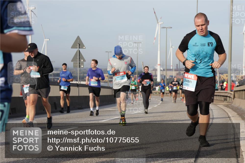 03.10.2026 - Köhlbrandbrückenlauf Yannick Fuchs http://msf.ph/oto/10775655 03.10.2026 09:41:18 Position 2 2418, 3, 2279, 2380 meine-sportfotos.de