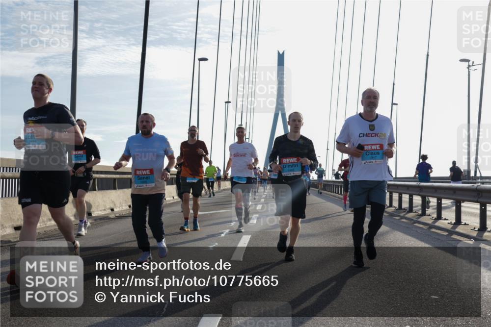03.10.2026 - Köhlbrandbrückenlauf Yannick Fuchs http://msf.ph/oto/10775665 03.10.2026 09:35:19 Position 1 2889, 24, 1947 meine-sportfotos.de