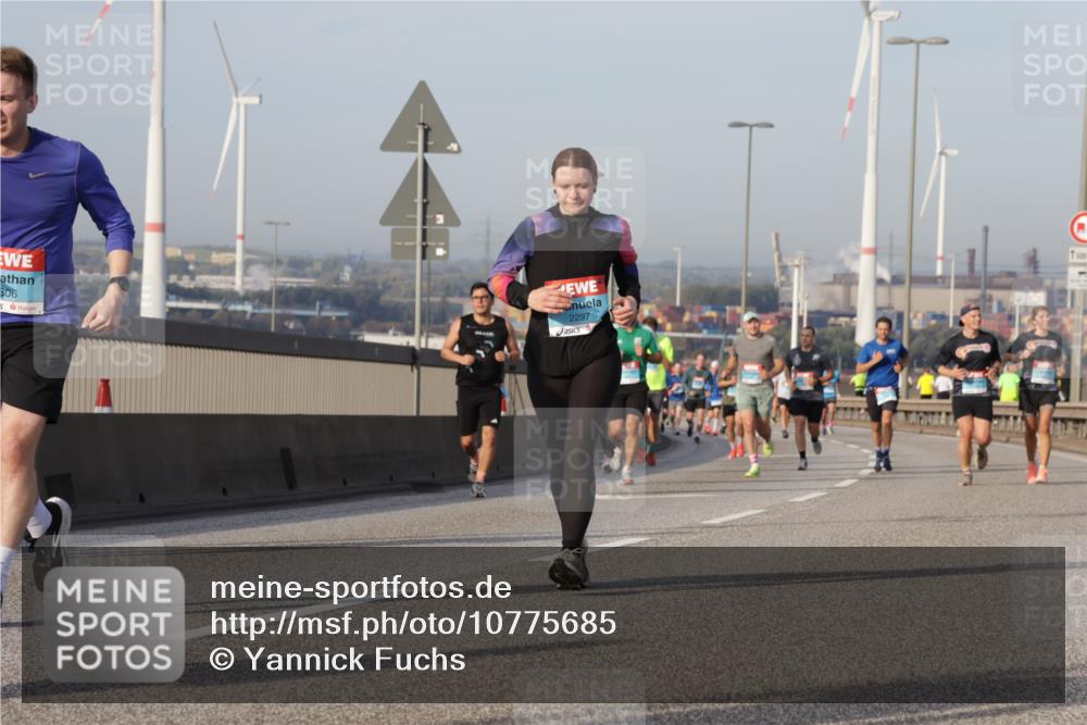 03.10.2026 - Köhlbrandbrückenlauf Yannick Fuchs http://msf.ph/oto/10775685 03.10.2026 09:41:21 Position 2 306, 5, 2297 meine-sportfotos.de