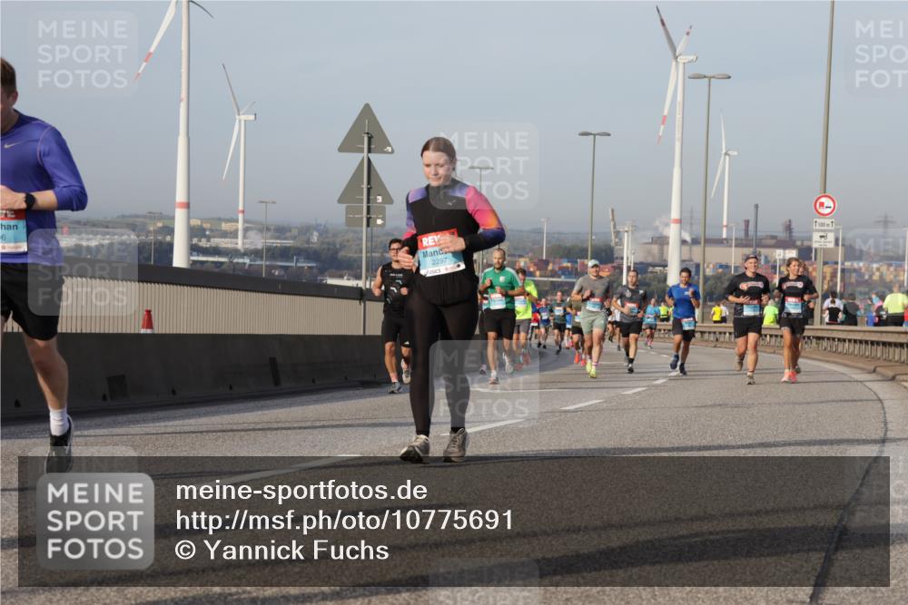 03.10.2026 - Köhlbrandbrückenlauf Yannick Fuchs http://msf.ph/oto/10775691 03.10.2026 09:41:21 Position 2 6, 2297, 1500 meine-sportfotos.de