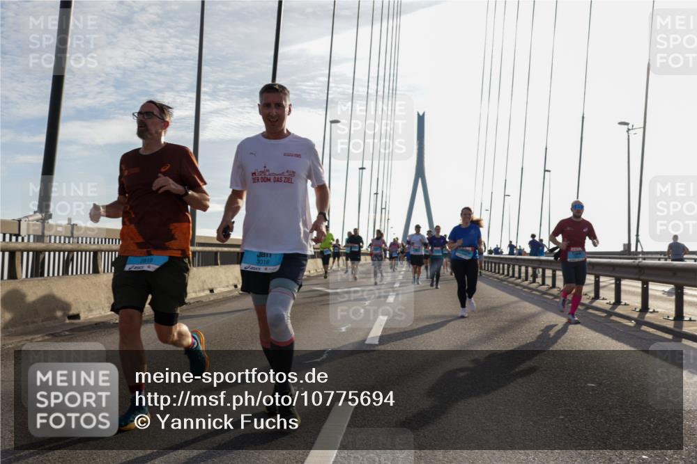 03.10.2026 - Köhlbrandbrückenlauf Yannick Fuchs http://msf.ph/oto/10775694 03.10.2026 09:35:21 Position 1 226, 2810, 3018 meine-sportfotos.de