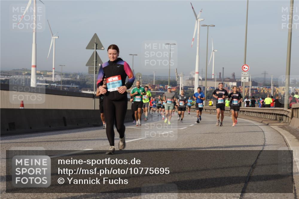 03.10.2026 - Köhlbrandbrückenlauf Yannick Fuchs http://msf.ph/oto/10775695 03.10.2026 09:41:21 Position 2  meine-sportfotos.de