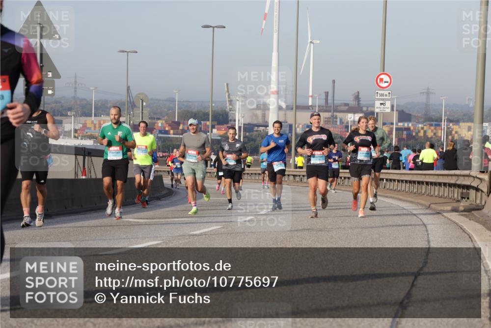 03.10.2026 - Köhlbrandbrückenlauf Yannick Fuchs http://msf.ph/oto/10775697 03.10.2026 09:41:22 Position 2 1500 meine-sportfotos.de