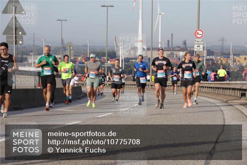 03.10.2026 - Köhlbrandbrückenlauf Yannick Fuchs http://msf.ph/oto/10775708 03.10.2026 09:41:23 Position 2  meine-sportfotos.de