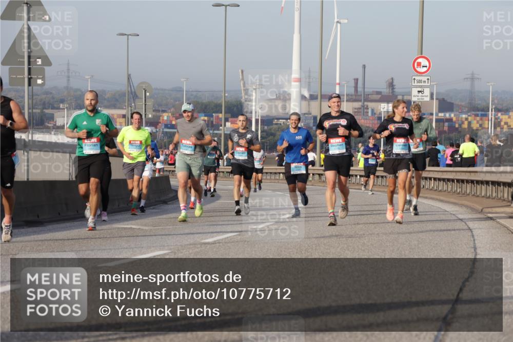 03.10.2026 - Köhlbrandbrückenlauf Yannick Fuchs http://msf.ph/oto/10775712 03.10.2026 09:41:23 Position 2 4, 1500 meine-sportfotos.de
