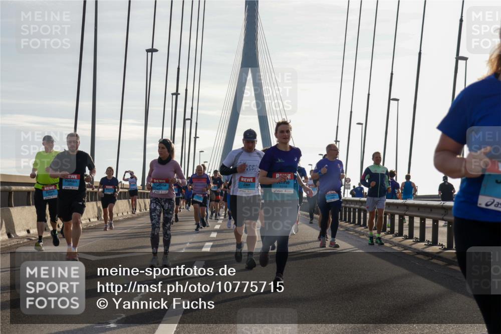 03.10.2026 - Köhlbrandbrückenlauf Yannick Fuchs http://msf.ph/oto/10775715 03.10.2026 09:35:23 Position 1 1018 meine-sportfotos.de