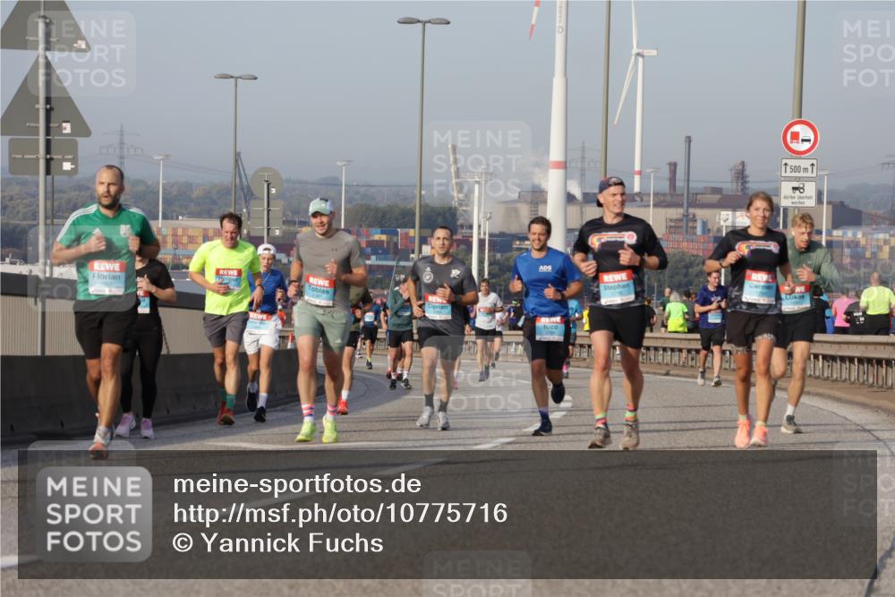 03.10.2026 - Köhlbrandbrückenlauf Yannick Fuchs http://msf.ph/oto/10775716 03.10.2026 09:41:24 Position 2 2007, 1500 meine-sportfotos.de