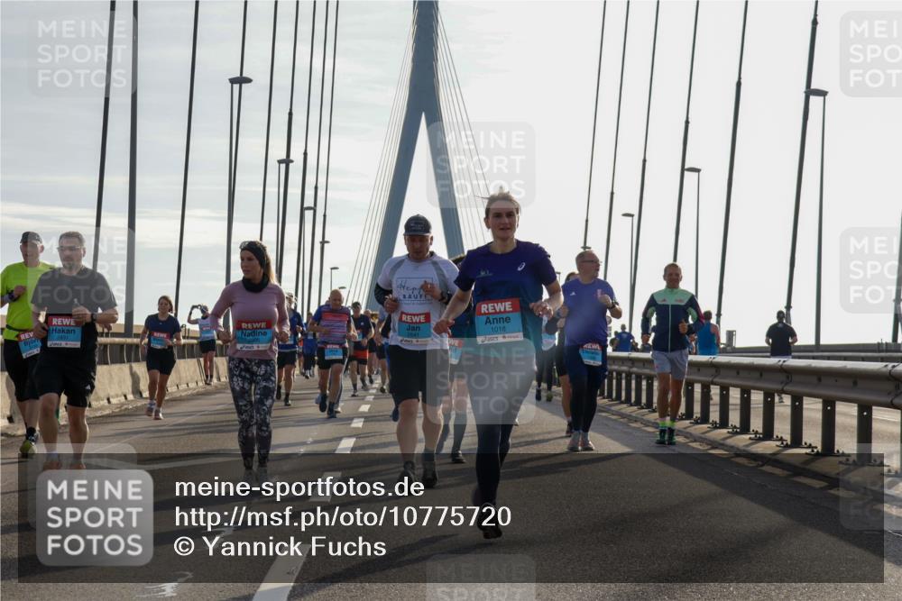 03.10.2026 - Köhlbrandbrückenlauf Yannick Fuchs http://msf.ph/oto/10775720 03.10.2026 09:35:23 Position 1 2831, 28411, 1018 meine-sportfotos.de