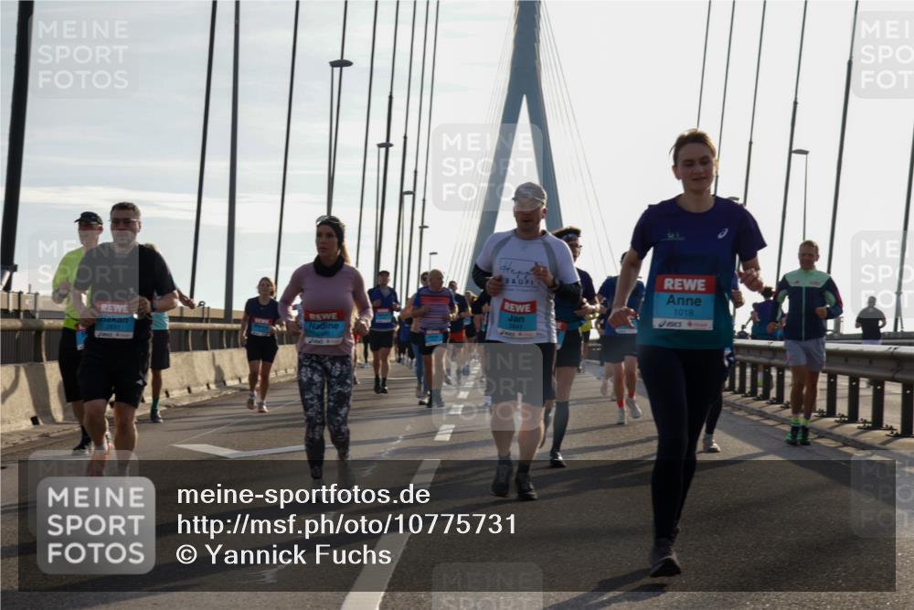 03.10.2026 - Köhlbrandbrückenlauf Yannick Fuchs http://msf.ph/oto/10775731 03.10.2026 09:35:24 Position 1 1018 meine-sportfotos.de