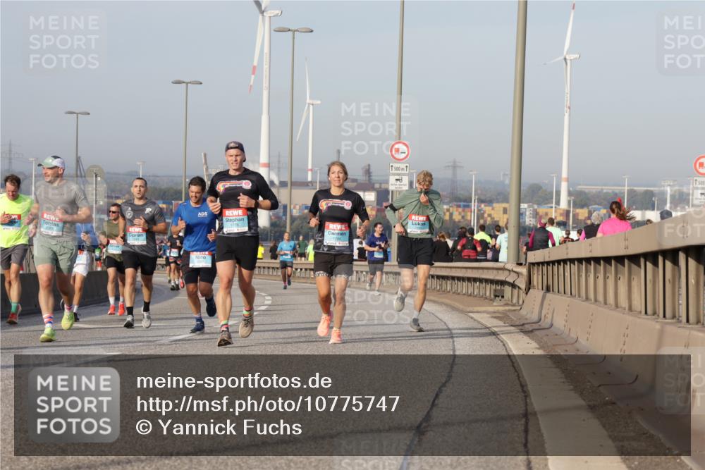 03.10.2026 - Köhlbrandbrückenlauf Yannick Fuchs http://msf.ph/oto/10775747 03.10.2026 09:41:26 Position 2  meine-sportfotos.de