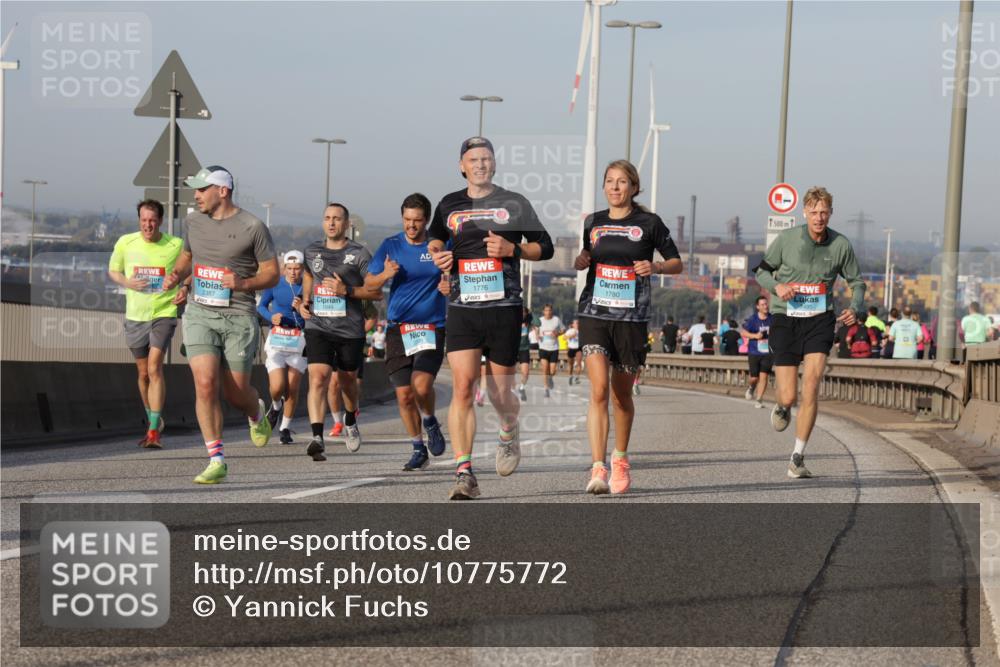 03.10.2026 - Köhlbrandbrückenlauf Yannick Fuchs http://msf.ph/oto/10775772 03.10.2026 09:41:28 Position 2 2357, 7, 1776, 1780, 500 meine-sportfotos.de