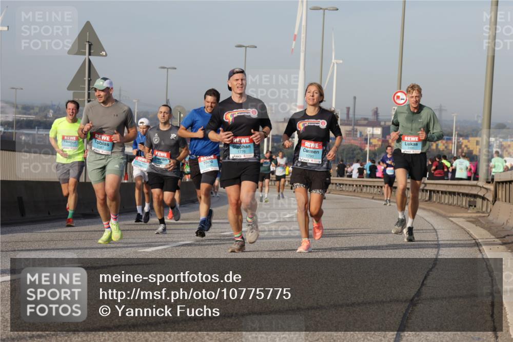 03.10.2026 - Köhlbrandbrückenlauf Yannick Fuchs http://msf.ph/oto/10775775 03.10.2026 09:41:28 Position 2 2357, 2399, 1776, 1780 meine-sportfotos.de