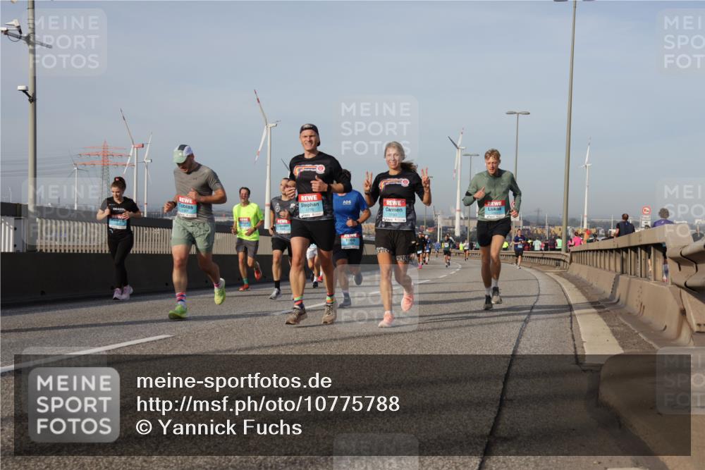 03.10.2026 - Köhlbrandbrückenlauf Yannick Fuchs http://msf.ph/oto/10775788 03.10.2026 09:41:30 Position 2 1780 meine-sportfotos.de