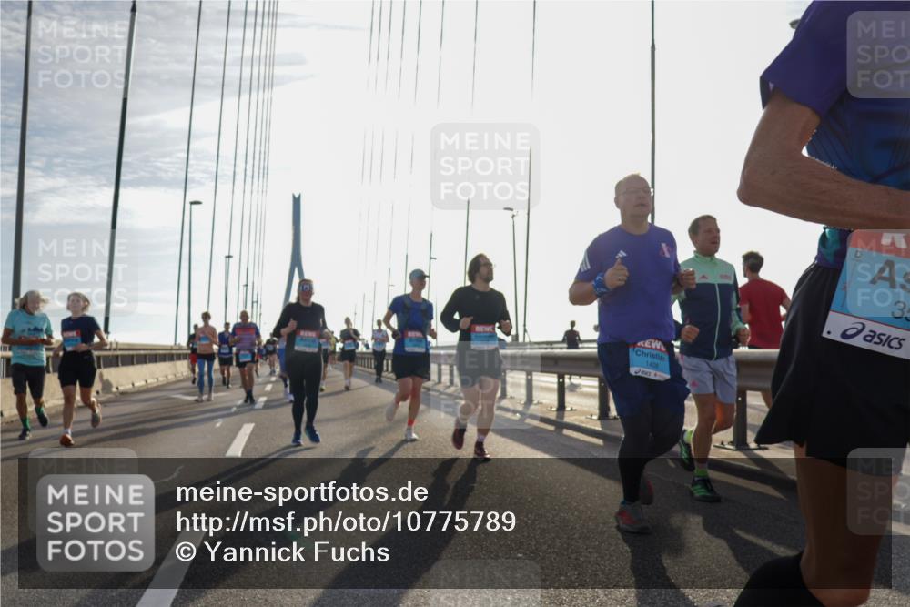 03.10.2026 - Köhlbrandbrückenlauf Yannick Fuchs http://msf.ph/oto/10775789 03.10.2026 09:35:29 Position 1 1408, 35 meine-sportfotos.de