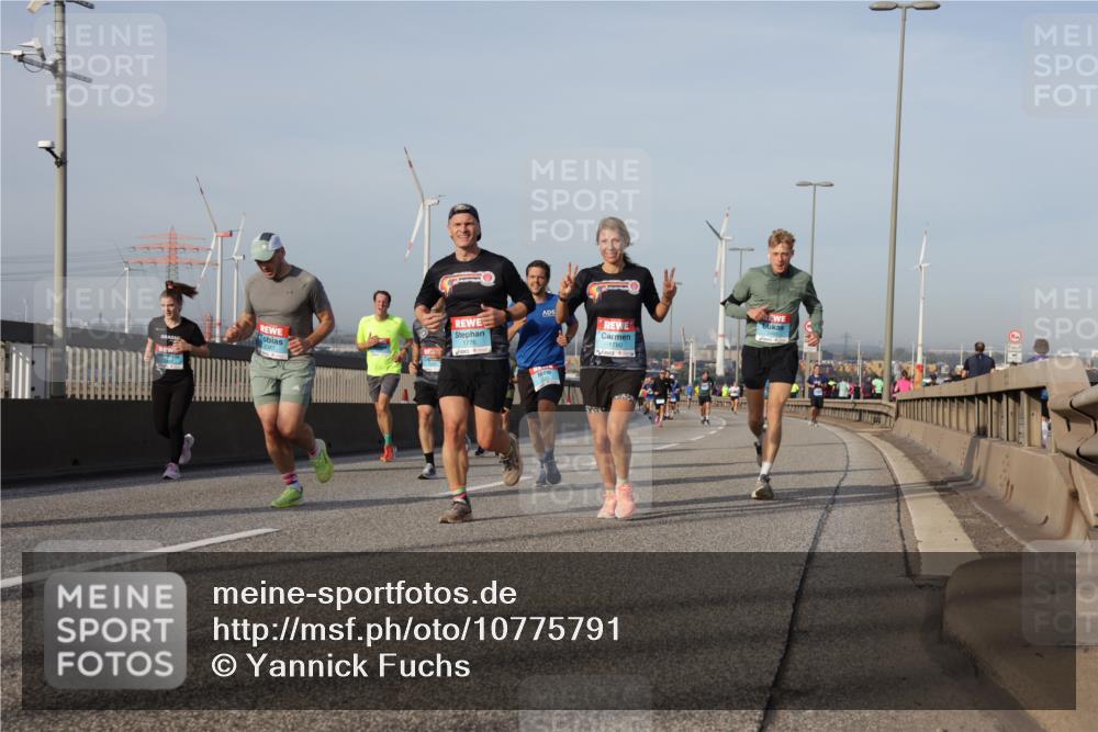 03.10.2026 - Köhlbrandbrückenlauf Yannick Fuchs http://msf.ph/oto/10775791 03.10.2026 09:41:31 Position 2 2367, 1776, 780 meine-sportfotos.de