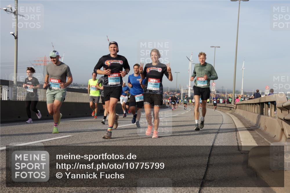 03.10.2026 - Köhlbrandbrückenlauf Yannick Fuchs http://msf.ph/oto/10775799 03.10.2026 09:41:31 Position 2 1776, 1780 meine-sportfotos.de