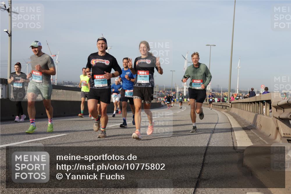 03.10.2026 - Köhlbrandbrückenlauf Yannick Fuchs http://msf.ph/oto/10775802 03.10.2026 09:41:31 Position 2 1776, 1780 meine-sportfotos.de
