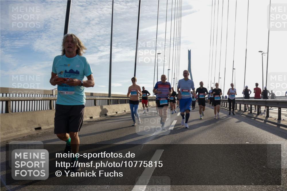 03.10.2026 - Köhlbrandbrückenlauf Yannick Fuchs http://msf.ph/oto/10775815 03.10.2026 09:35:31 Position 1 1699 meine-sportfotos.de