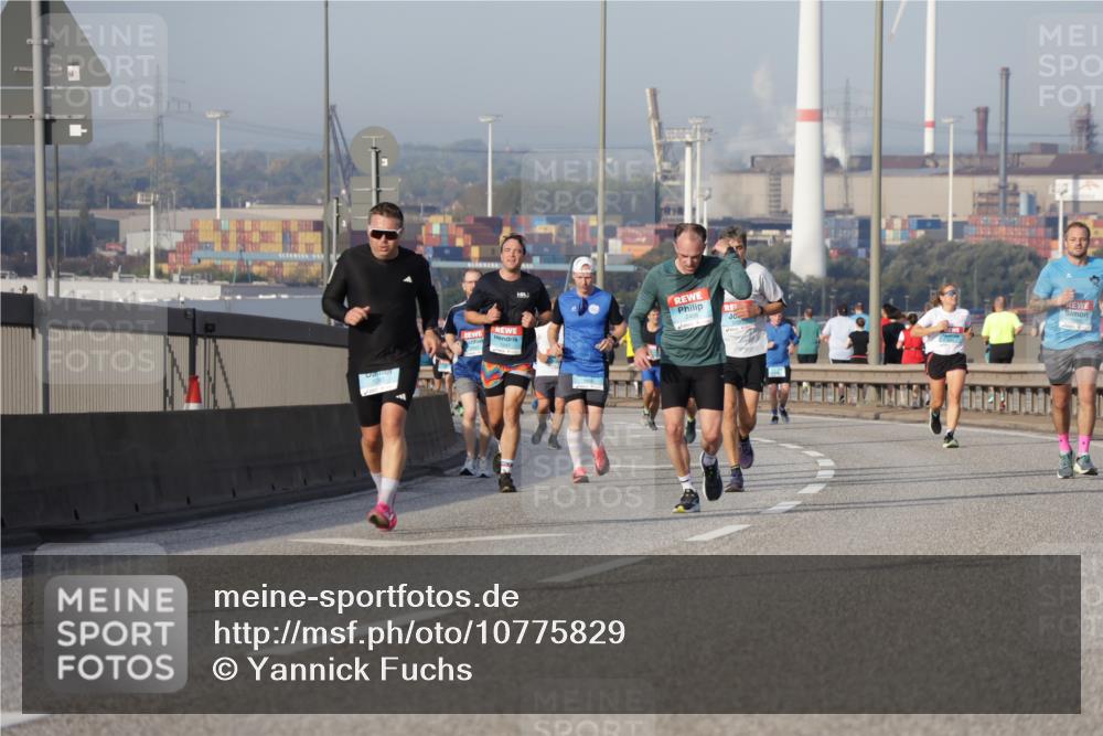 03.10.2026 - Köhlbrandbrückenlauf Yannick Fuchs http://msf.ph/oto/10775829 03.10.2026 09:41:35 Position 2  meine-sportfotos.de