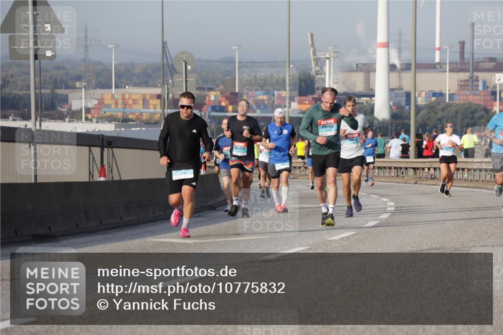 03.10.2026 - Köhlbrandbrückenlauf Yannick Fuchs http://msf.ph/oto/10775832 03.10.2026 09:41:35 Position 2  meine-sportfotos.de