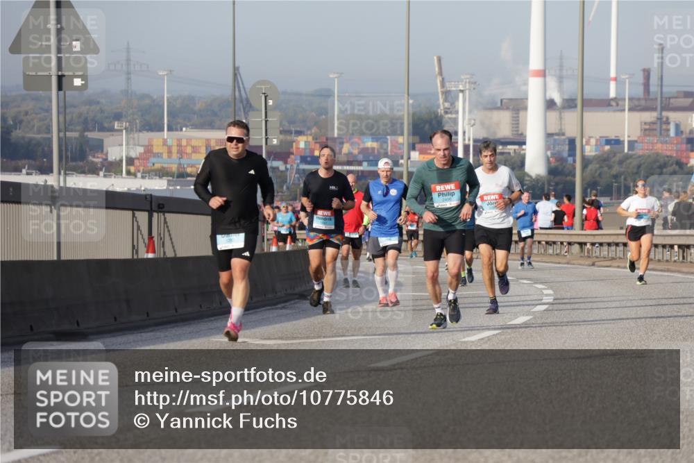 03.10.2026 - Köhlbrandbrückenlauf Yannick Fuchs http://msf.ph/oto/10775846 03.10.2026 09:41:36 Position 2 2406 meine-sportfotos.de