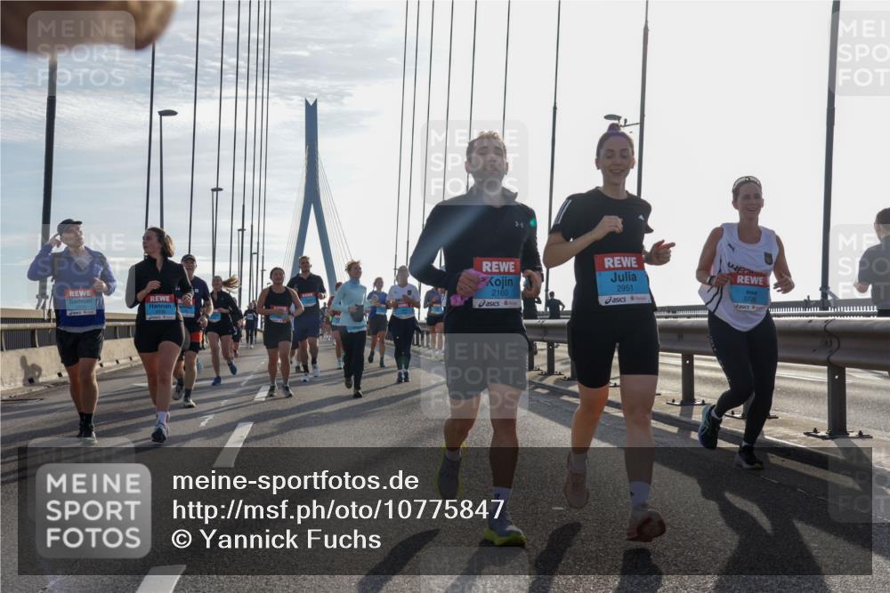 03.10.2026 - Köhlbrandbrückenlauf Yannick Fuchs http://msf.ph/oto/10775847 03.10.2026 09:35:34 Position 1 2160, 2951, 3726 meine-sportfotos.de