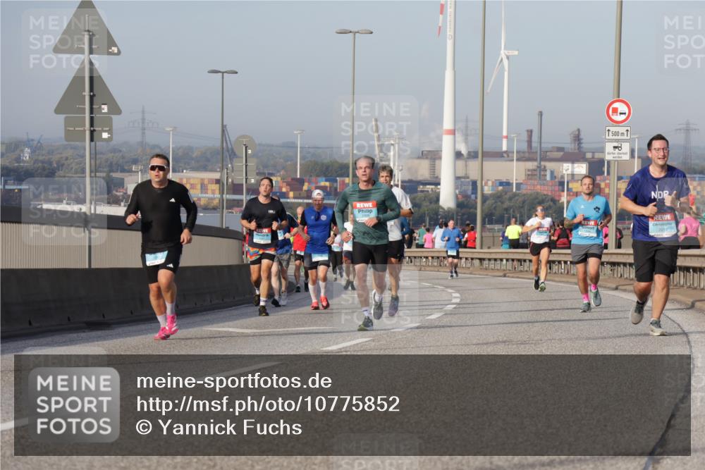 03.10.2026 - Köhlbrandbrückenlauf Yannick Fuchs http://msf.ph/oto/10775852 03.10.2026 09:41:37 Position 2 1500, 2019 meine-sportfotos.de