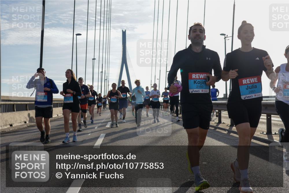 03.10.2026 - Köhlbrandbrückenlauf Yannick Fuchs http://msf.ph/oto/10775853 03.10.2026 09:35:34 Position 1 2160, 2951 meine-sportfotos.de