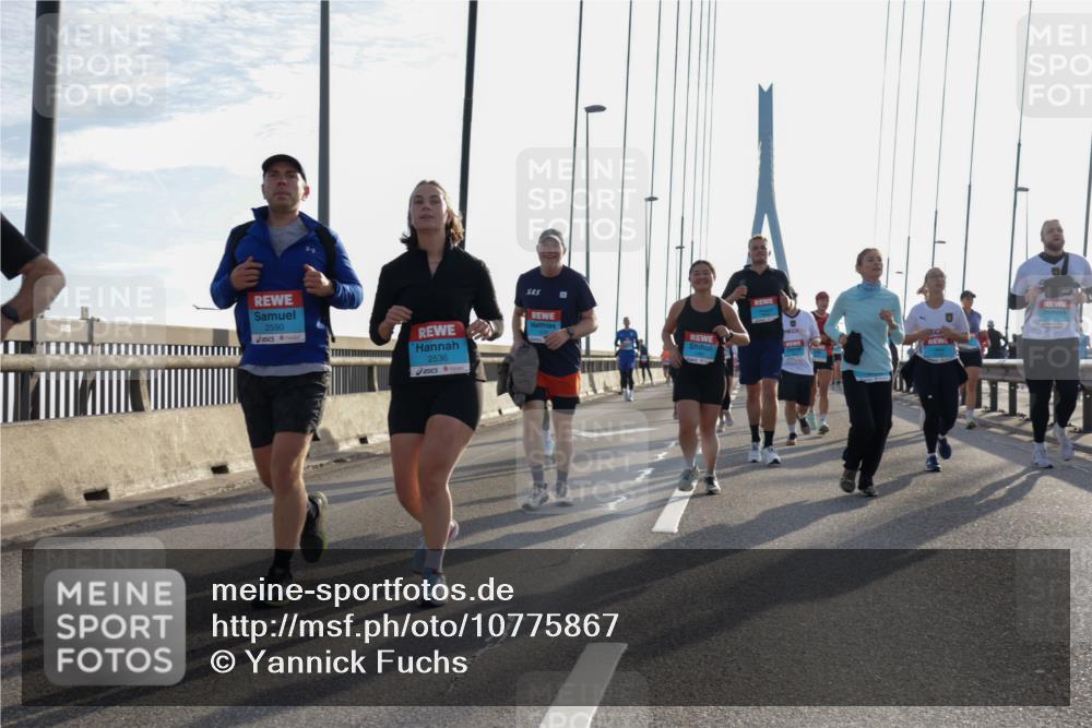 03.10.2026 - Köhlbrandbrückenlauf Yannick Fuchs http://msf.ph/oto/10775867 03.10.2026 09:35:35 Position 1 2590, 2536 meine-sportfotos.de