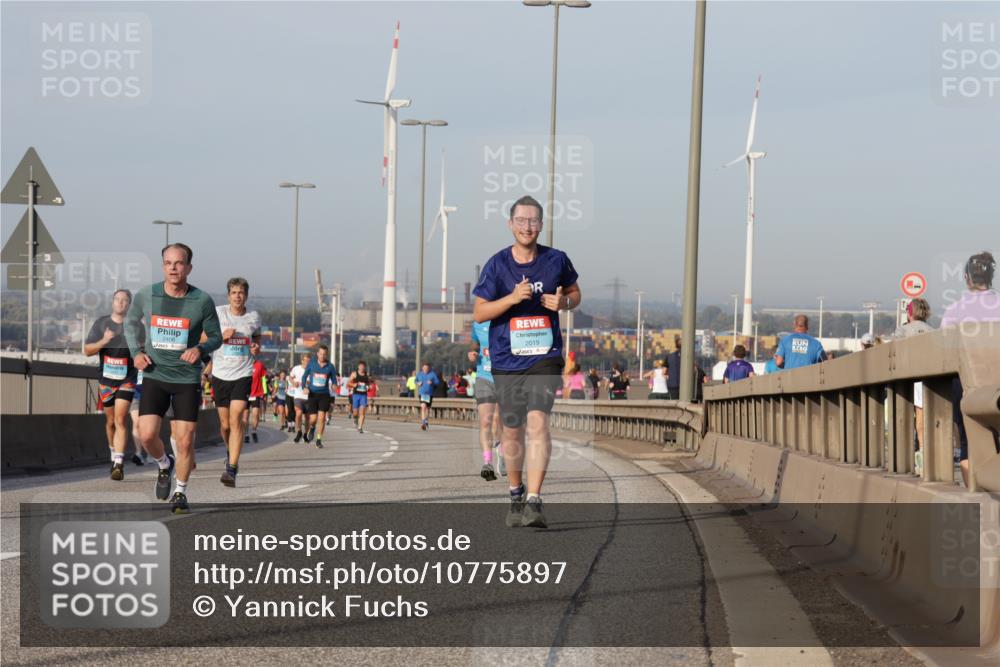 03.10.2026 - Köhlbrandbrückenlauf Yannick Fuchs http://msf.ph/oto/10775897 03.10.2026 09:41:41 Position 2 2019 meine-sportfotos.de
