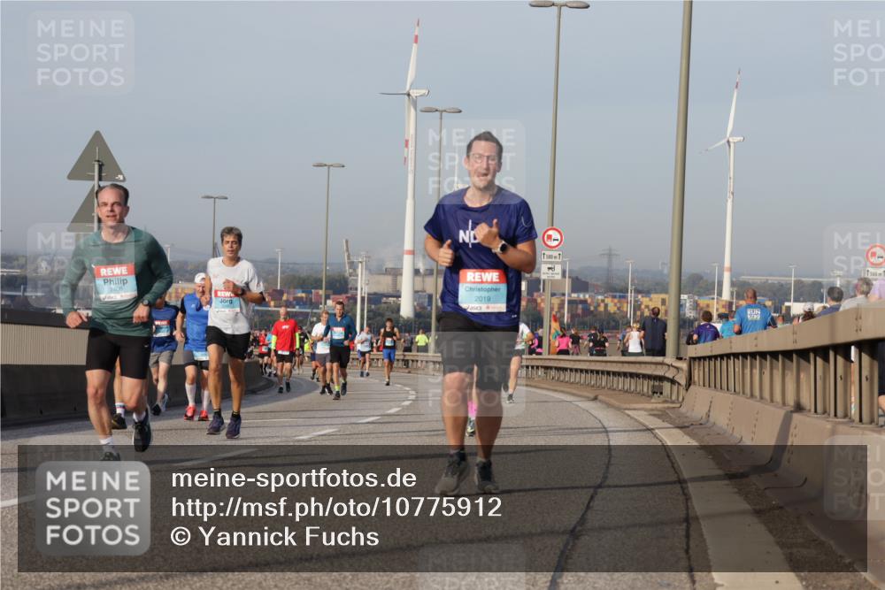 03.10.2026 - Köhlbrandbrückenlauf Yannick Fuchs http://msf.ph/oto/10775912 03.10.2026 09:41:42 Position 2 2406, 2019, 500, 500, 1 meine-sportfotos.de