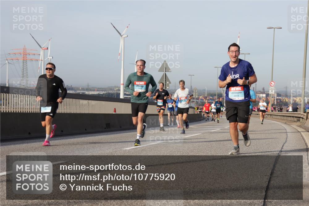 03.10.2026 - Köhlbrandbrückenlauf Yannick Fuchs http://msf.ph/oto/10775920 03.10.2026 09:41:43 Position 2 2406, 2019, 500, 1 meine-sportfotos.de