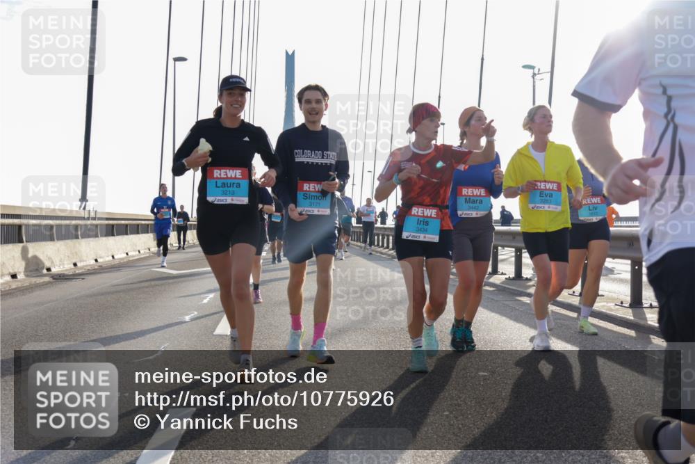 03.10.2026 - Köhlbrandbrückenlauf Yannick Fuchs http://msf.ph/oto/10775926 03.10.2026 09:35:39 Position 1 3213, 3171, 3442, 3434, 3283, 1610 meine-sportfotos.de