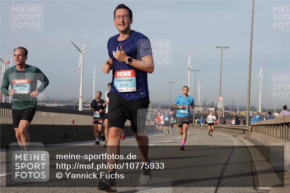 03.10.2026 - Köhlbrandbrückenlauf Yannick Fuchs http://msf.ph/oto/10775933 03.10.2026 09:41:44 Position 2 2406, 2019 meine-sportfotos.de