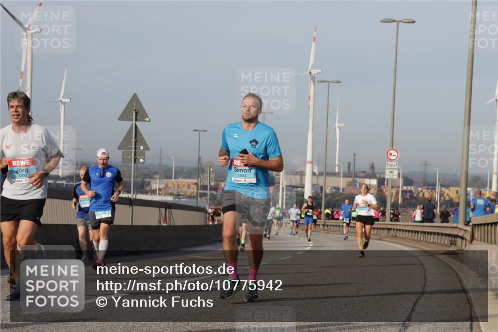 03.10.2026 - Köhlbrandbrückenlauf Yannick Fuchs http://msf.ph/oto/10775942 03.10.2026 09:41:45 Position 2 361, 2200, 1594, 500 meine-sportfotos.de