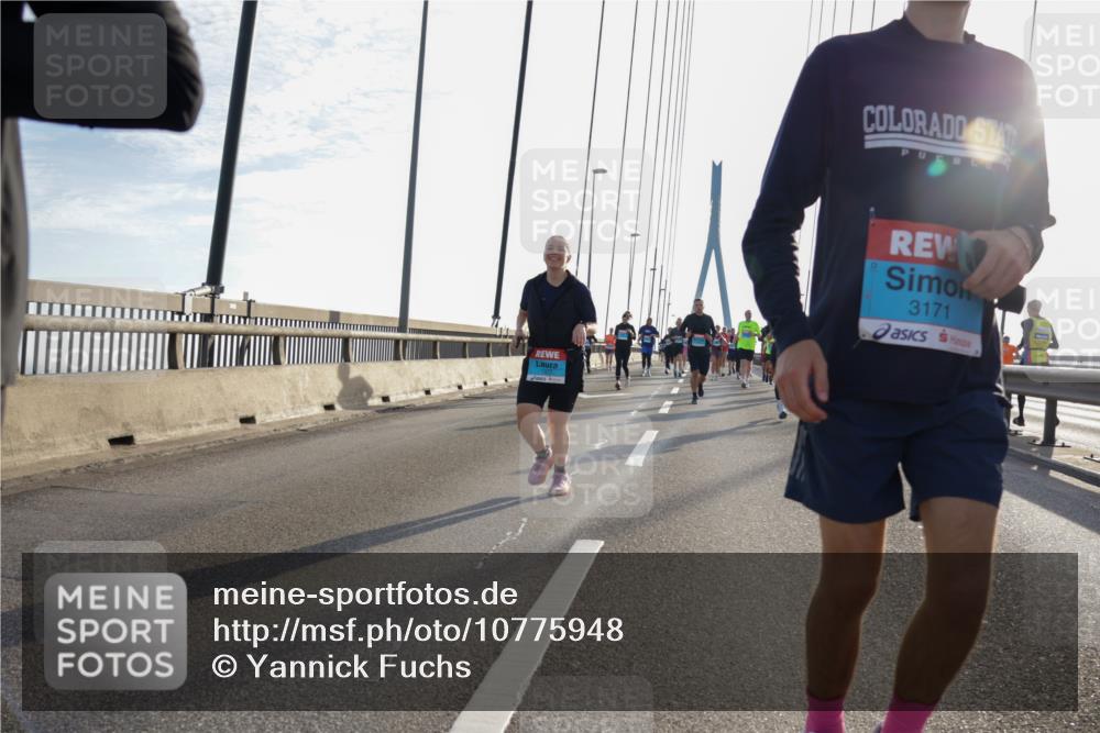 03.10.2026 - Köhlbrandbrückenlauf Yannick Fuchs http://msf.ph/oto/10775948 03.10.2026 09:35:41 Position 1 3171 meine-sportfotos.de