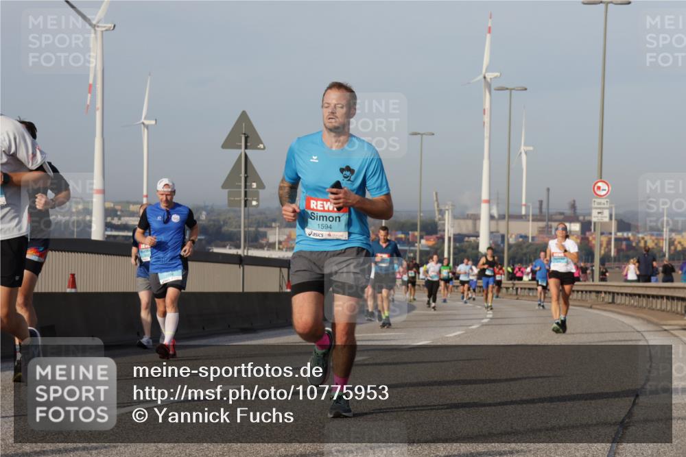 03.10.2026 - Köhlbrandbrückenlauf Yannick Fuchs http://msf.ph/oto/10775953 03.10.2026 09:41:45 Position 2 1594 meine-sportfotos.de