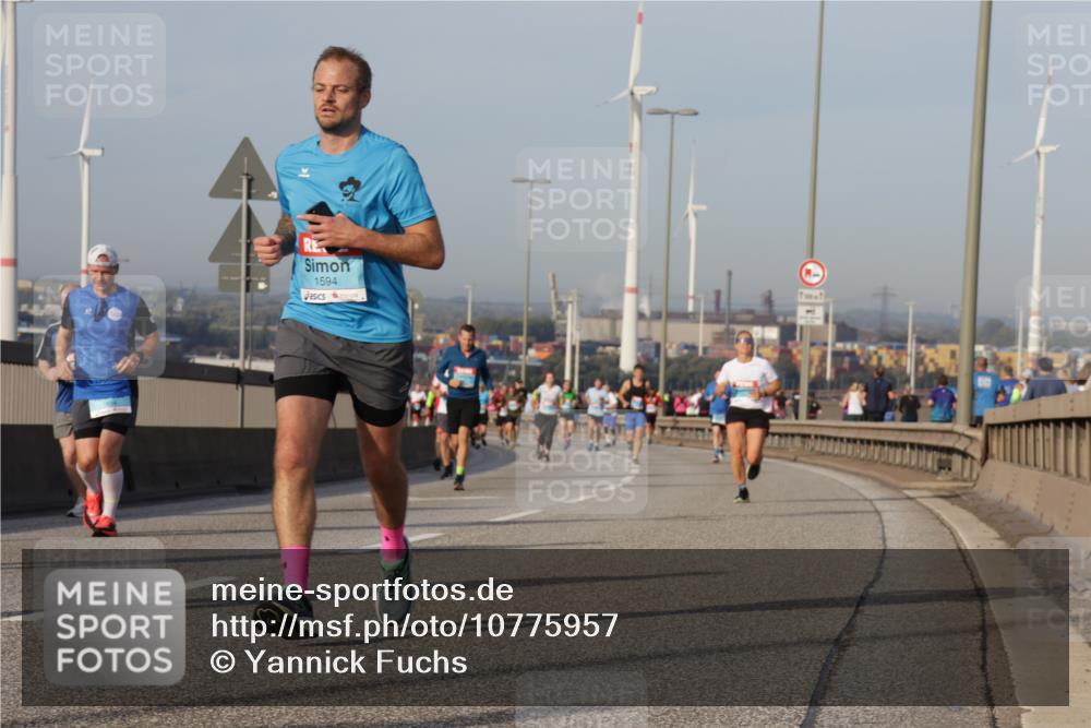 03.10.2026 - Köhlbrandbrückenlauf Yannick Fuchs http://msf.ph/oto/10775957 03.10.2026 09:41:46 Position 2 1594 meine-sportfotos.de